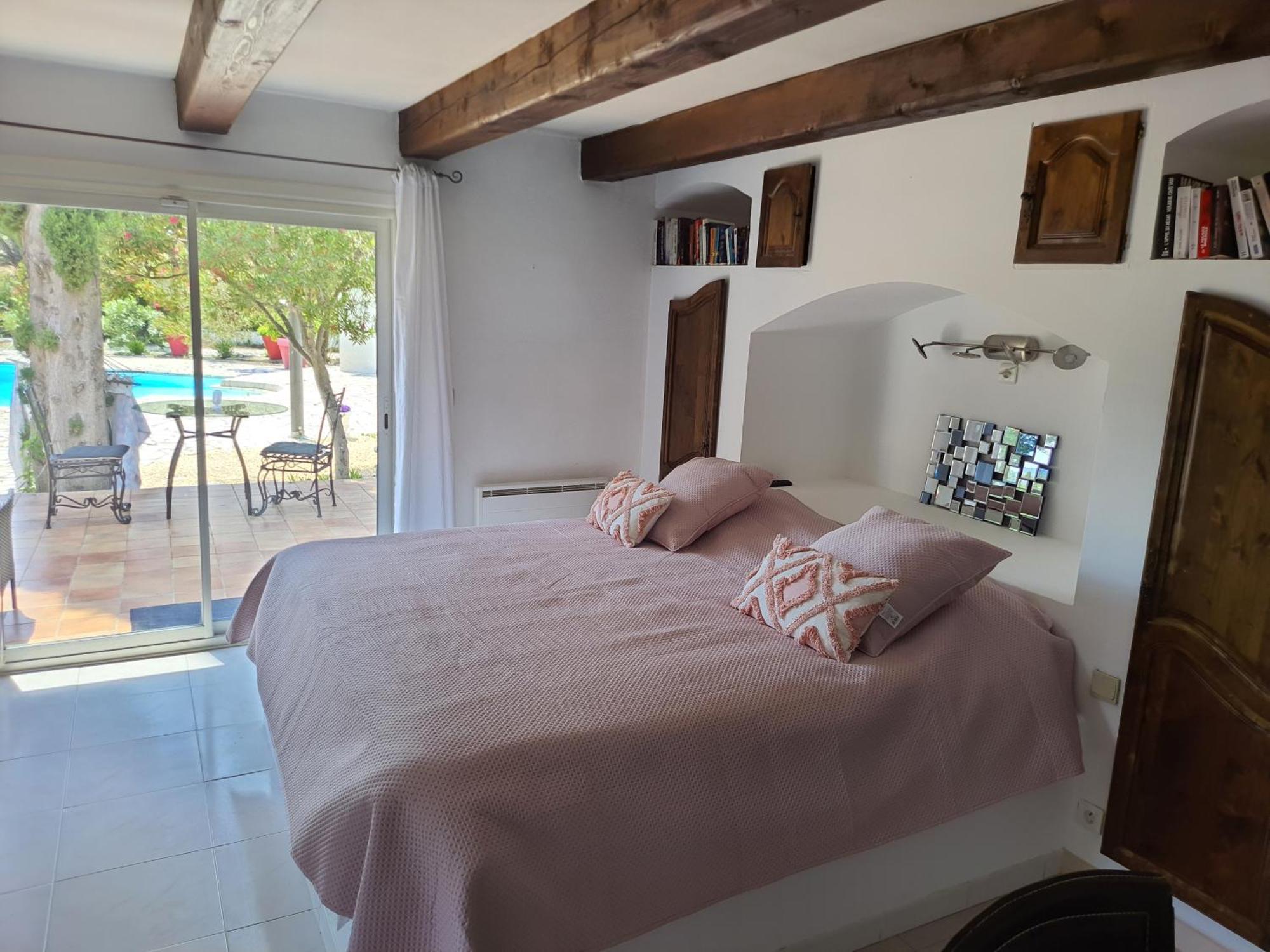 La Belle Provence Apartment *